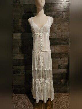 Free People White Boho Hippie Style Maxi Dress with Ruffle Hem